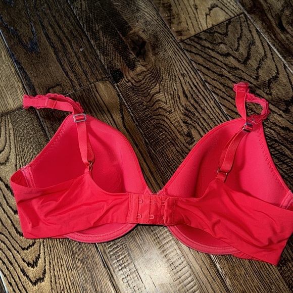 Natori Red Bra - Picture 2 of 5
